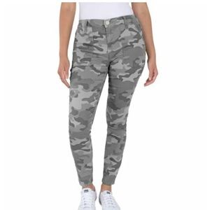 Sevev7 Mid Rise Utility Sandstorm Camo Skinny Ankle Pants